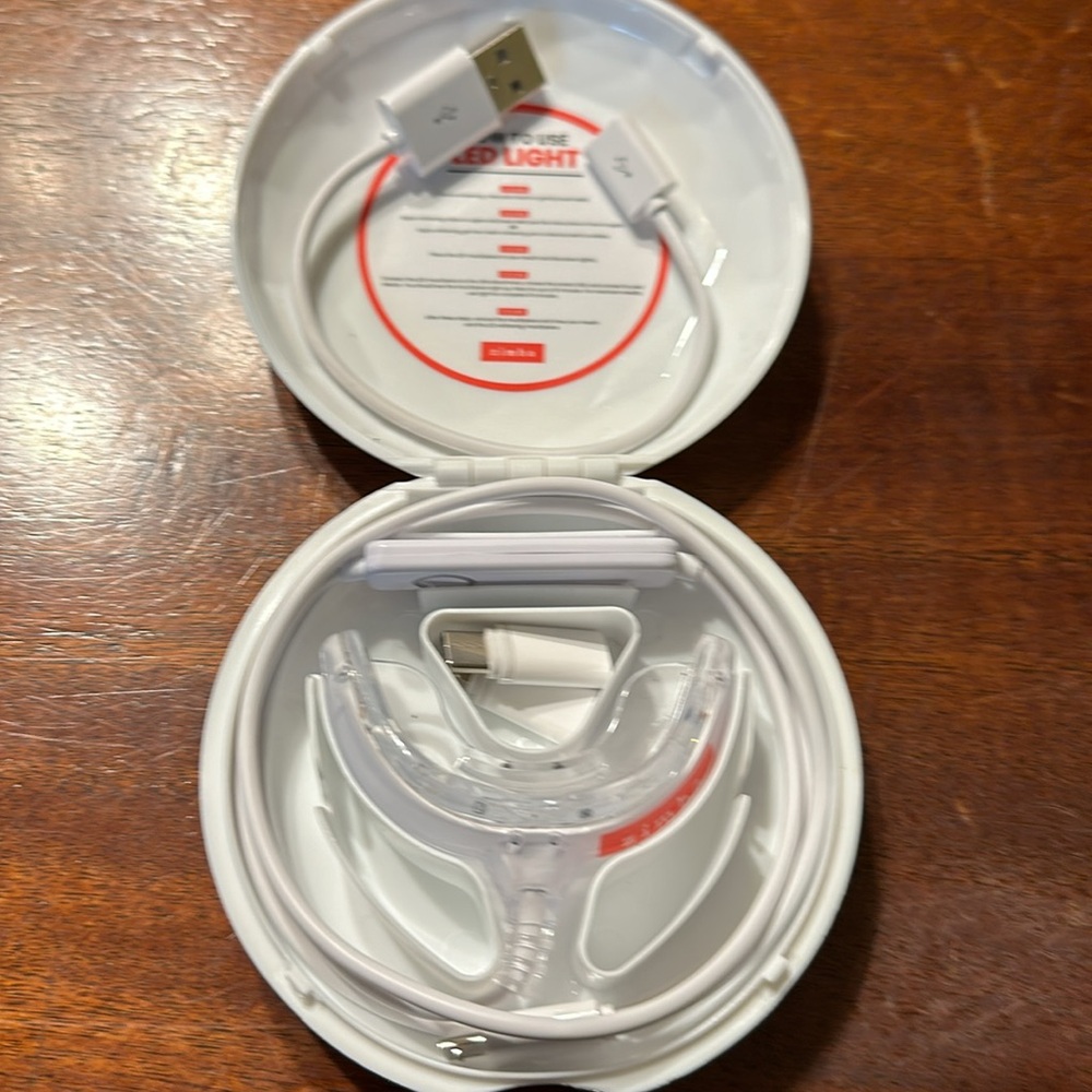 ZIMBA Led teeth whitening light and case new - Picture 4 of 5